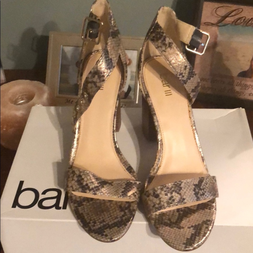 Bar lll heels